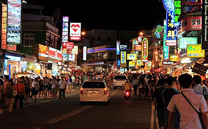 為何清明旅遊景點人潮爆滿？ 網一面倒曝「陋習」：可悲