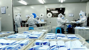 中國國產口罩廠生產證明靠賄賂  出口商直呼：到底有誰敢戴？