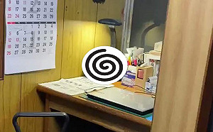 無人房間檯燈自動閃不停　竟發現一雙眼睛盯到你發寒！