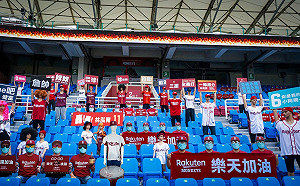 中職／無懼疫情！機器人應援團登場　樂天桃猿新10號隊友