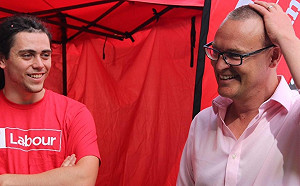 不甩封城令帶家人海灘漫步 紐國衛生部長遭懲處