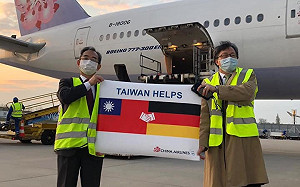 捐德100萬片口罩抵達  謝志偉激動：感到眼角的溼潤