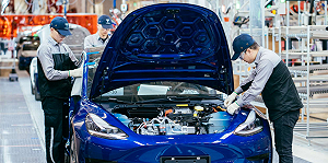 武漢肺炎》特斯拉全體減薪！副總裁砍薪30％董事20％其餘人10％