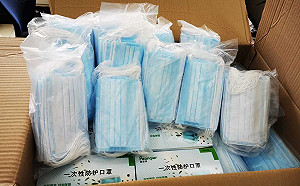 男炫耀「整箱口罩爽用」免排隊！反轉真相全戰爆：蠻有種