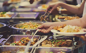 疫情影響害怕共食與自取  自助餐、合菜餐廳嚴重受創