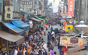 即時影像加數據分析 大溪老街科技管控人流