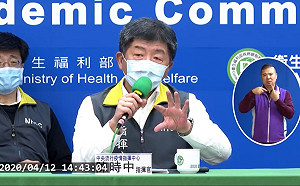 武漢肺炎》解決口罩大小不均！藥師提議由工廠親配　陳時中疑惑：這「沒通」