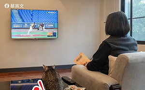 中職閉門開打投出世界第一球！ 小英總統：疫情結束球場見