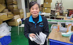 口罩國家隊受傷員工今復工 黃光芹感動：我的眼睛一直出著汗…