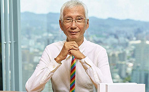 祁家威痛批戴口罩搭捷運違憲  網: 快去釋憲 等著看被大法官打臉