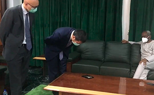 中駐奈及利亞大使90度鞠躬道歉？中使館駁「不符合事實」