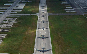 中航母趁美艦陷疫情危機繞台 王定宇：美軍「大象漫步」隨時可作戰