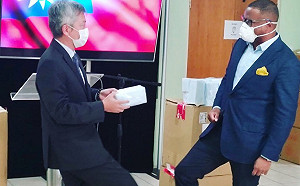 以腳代手打招呼！加勒比海友邦收4萬片口罩 讚台灣「真朋友」