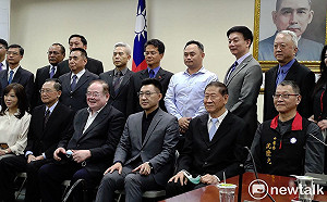 好消息！  黃復興年輕化  支部新主委平均年齡近六十歲