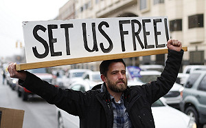 美禁足令引發數州抗議聲浪 川普推文幫腔籲解禁