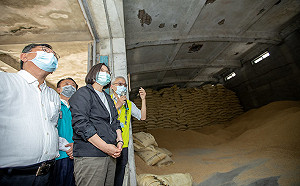 視察公糧整備 小英：有餘裕可援助友邦及糧食短缺國家
