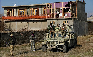 美軍駐阿富汗軍事基地遭遇不明襲擊  6死3傷