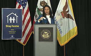 (影)舊金山防疫簡報  擦拭麥克風成另類退場儀式