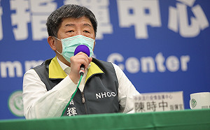 軍艦24人確診國防部遭罵爆！醫籲眾「做1事」 全場認同