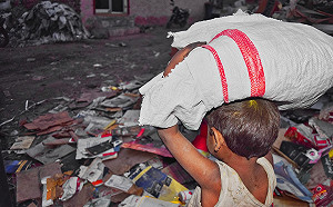 印度全國封鎖  12歲女童徒步100公里回家脫水死亡