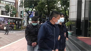 (影)林榮基遭潑紅漆案 北市警中山分局宣布逮捕3嫌到案