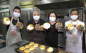 超可愛！幫麵包戴口罩巧思救業績　意外爆紅