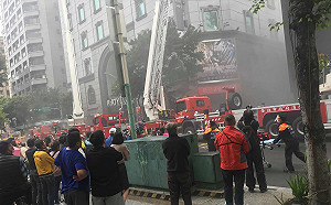 (影)林森錢櫃上午大火 警方救出22人 3人無呼吸心跳、2人意識不清