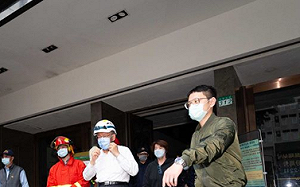 錢櫃5死惡火！柯文哲遭藍綠轟無心市政「學姊」酸：打嘴砲很容易