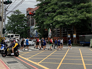 三豐路三色號誌啟用  中市議員陳清龍感謝林佳龍、洪慈庸