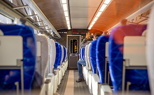 台鐵開辦類梅花座！靠窗座位優先賣 鄰座不售票