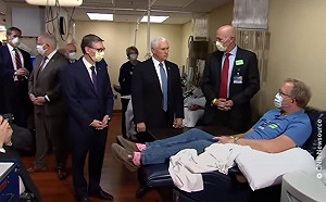 活該！美武漢肺炎確診破百萬 彭斯沒戴口罩被罵翻