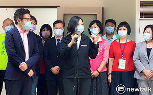 與國人同樣關注疫情  蔡英文：睡前聽陳時中報告進度才安心