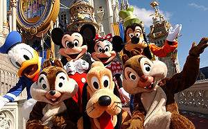 NBA／跟米奇、米妮一起打籃球？NBA考慮在迪士尼樂園開打(影)