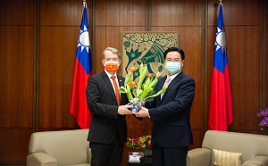 「荷蘭在台辦事處」正名觸怒誰  答錄機耿爽：恪守一中原則  堅決反對！