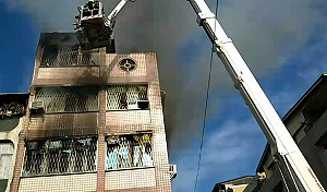 高市透天厝惡火 高醫前院長夫妻獲救 女兒一家5口無生命跡象