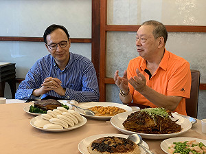 大餐廳都到路邊賣便當 朱立倫喊話：別讓老店走入歷史