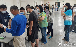 (影)怒！民眾為了1萬元 郵局跑三趟、公所跑四趟還辦不成