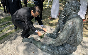 日駐台代表祭八田與一：台日像兄弟