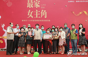 防疫對媽媽的愛不打折 黃偉哲表揚62位母親感謝無私付出