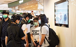 香港13歲小記者被捕 釋放後向媽媽喊話：對不起！