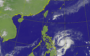 恐和梅雨鋒面相互作用！鄭明典曝「黃蜂」侵台機率