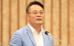 高市議員韓賜村擦撞機車騎士致死 判6月可易科罰金