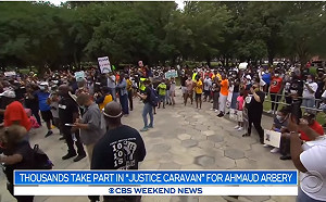 白人槍殺非裔男檢察官涉拖案 美小鎮示威籲撤職