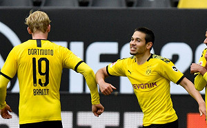 德甲閉門復賽  球員用手肘接觸慶祝進球