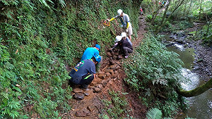 另一種方式體驗淡蘭古道！手作工作假期親手修復步道