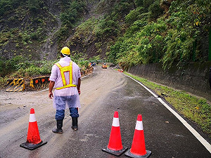 雨勢稍緩 高屏仍有多處道路封閉