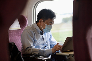 親自搭高鐵視察防疫狀況！陳宗彥：戴口罩可依尖峰離峰彈性調整