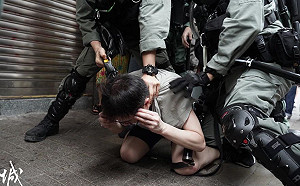 現場直擊》香港「反國安法」大遊行逾百人遭捕  催淚彈驅趕群眾