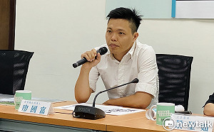 衝撞地方派系  崁頂鄉長候選人廖國富掛民眾黨旗幟出征