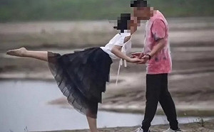 綠色是原諒的顏色？中國男女沙灘「芭蕾之吻」爆紅 男主角急喊撤照